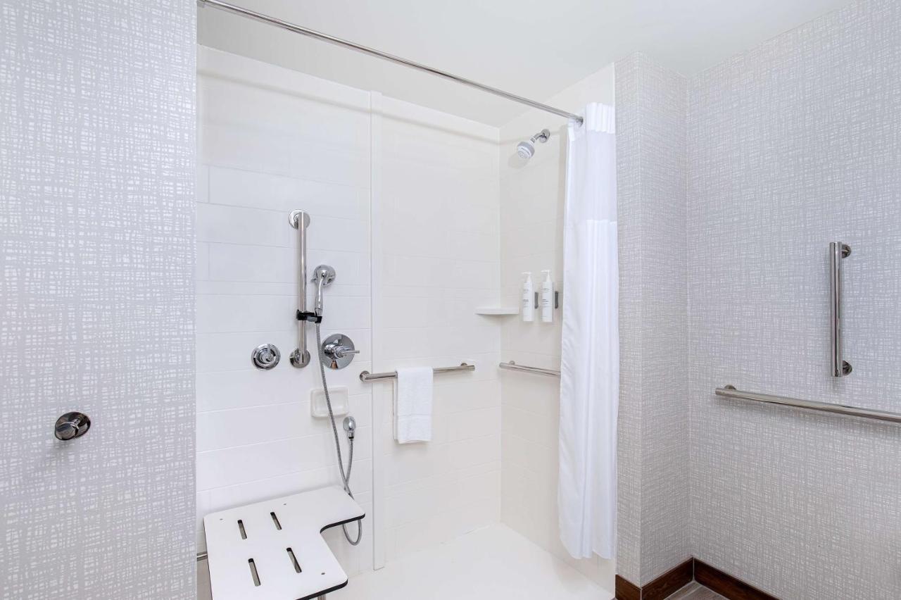 Hampton Inn Albertville, Al Esterno foto
